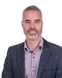 Ep 109: Nothing in biology makes sense except through time (with Kevin  Mitchell) — Big Biology Podcast