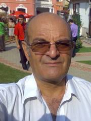 Sărut dreapta, Prea Cucernici Părinți. Lumină, Iubire și Iertare, Doamnelor  și Domnilor !