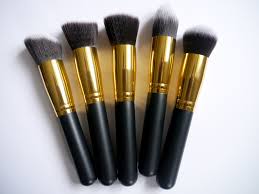 Les pinceaux de maquillage offrent un avantage certain par rapport à une application manuelle : Test Des Pinceaux De Maquillage Pas Cher Avis Aliexpress