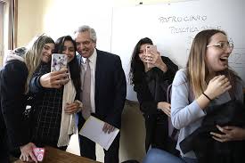 Alberto fernandez de rosa|альберто фернандес #1. Argentina Elections Why Young Voters Are Signing Up For Populism Csmonitor Com