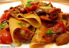 Pasta Al Tonno All Eoliana Ricetta Pasta Al Tonno Ricette Pasti Italiani