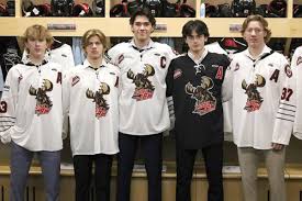 WINMAR Warriors split pair with Swift Current to open regular season