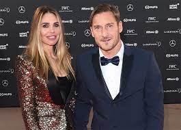 Forever our captain, francesco totti. Lovestory Totti Und Hilari Blazi Er Widmete Ihr Die Tore Im Derby Sie Hielt Ihn Vom Wechsel Zu Real Ab Und Skandalisierte Mit Spalletti Seria A Francesco Totti Roma