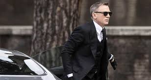The Literary James Bond How To Dress Like The Original 007