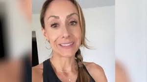 Hyperbell Bar: Turn Dumbbells into a Barbell at Home