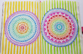 Le mandala ce n'est pas seulement un coloriage pour adulte, bien qu'il faille beaucoup de précision pour les réussir, c'est le mandala a colorier sur catalogue, sur brochure, en revue n'est pas le même que le mandala à imprimer gratuit que l'on peut trouver sur tous les sites. Mandala Tombow