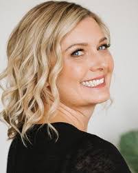 Colleen Cramer's Instagram, Twitter & Facebook