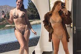 One user (@enyazz_) asked, does anyone else see her hand??!! which received over 500 likes and 16 replies. Kardashian Team Working Hard To Remove Unwanted Khloe Photo