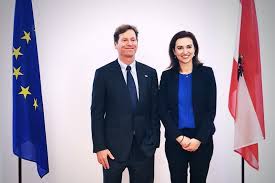 Austrian media say three police officers from the elite cobra unit are guarding her round the. Excellent First Meeting With Alma U S Embassy Vienna Facebook