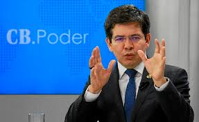 Brazilian professor and politician from the state of amapá. Randolfe Rodrigues Pede Afastamento Do Ministro Da Saude Ao Stf