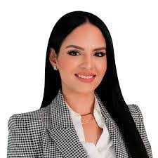 Laura Pimentel's Instagram, Twitter & Facebook