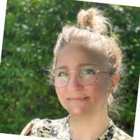 Michelle Kepler's Instagram, Twitter & Facebook