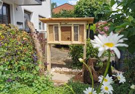 Ich finde, dass man dann seine gartenfreunde als sehr dumm verkauft. Trend Insektenhotels Im Garten Eine Vergebene Muhe Bienenretter Projekt