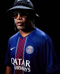 THE GREATEST DRIBBLING PLAYER IN THE WORLD.