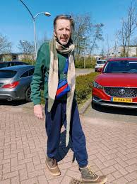 De persoonlijke smoelenboekpagina van jan rot, zanger en vertaler van meesterwerken. Jan Rot On Twitter Hallo Vrienden Zag Er Niet Voor Niets Zo Mager Uit De Laatste Tijd Inmiddels Zijn We Spannende Dagen Verder En Bezig Met Herstel Ik Ben Er Nog Niet