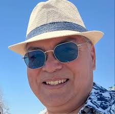 Turns out #GroundhogDay isn't really a thing. Pennsylvania's German  settlers adapted their tradition, of seeking a hibernating hedgehog to help  predict the weather, to the groundhog because well, hedgehogs aren't native  to