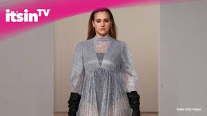 → bei mädchen am 27. Gntm Dascha Sorgt Fur Gansehaut Moment Gewinnt Sie Gntm 2021 Youtube