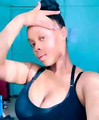 Jaman eee hii kitu ni 🔥🔥 Yan kama unataka kupata rangi moja mwili mzima  basi sweetcoco whitening cream ndo jibu na suluhisho la ngozi yako ✨Inakupa  rangi moja mwili mzima ✨Inaondoa chunusi