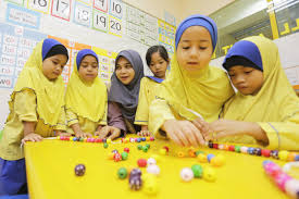 To be curious about learning and to pursue their interests from our varied creative play choices and islamic learning experiences. Genius Aulad