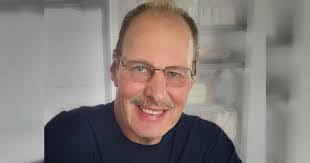 Max Gruber's Instagram, Twitter & Facebook