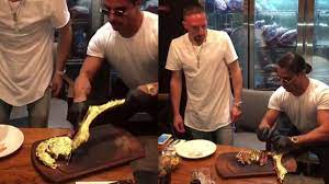 À tout moment, où que vous soyez, sur tous vos appareils. Ex Bayern Star Franck Ribery Bekommt Eigenes Gold Steak Eurosport