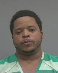 Man arrested after allegedly refusing to leave Gumby's Pizza, then kicking  police officer