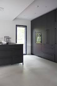 2 Bp Blogspot Com M8nhc B7yd0 V3l5ah 66gi Aaaaaaaaubw Rb3z9qy6rhyj Hfpe9rj7oxn6mdbao6laclcb S Black Kitchens Minimalist Kitchen Design Interior Design Kitchen