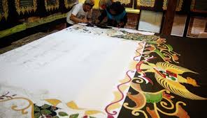 Sementara itu, pengarang naskah proklamasi ini terdiri dari drs. Nusabali Com Batik Teks Proklamasi