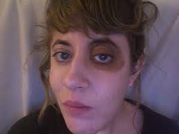 . faire infliger un oeil au beurre noir par son mari? Creation D Un Oeil Au Beurre Noir Sans Maquillage De Scene Etape 10 Tubefr Com