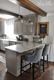 43 kitchen with a peninsula design