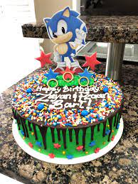 Una valutazione significativa su diversi torte sonic è sorprendentemente difficile per molti. Sonic The Hedgehog Chocolate Drip Cake Sonic Kuchen Tropfkuchen Kuchen Ideen
