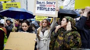 Flogged , flog·ging , flogs 1. Saudi Arabia Flogging Freedom Middle East News And Analysis Of Events In The Arab World Dw 16 01 2015