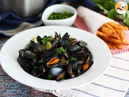 Moules Frites Expliquees Pas A Pas Recette Ptitchef Recette Moules Frites Frites Recette