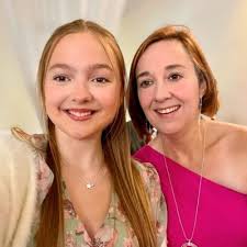 Elly Johnson (@elliej_93)