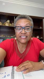 We are going to refrain from spending too much money at Christmas time this  year!! 🤣#bossladymichelle #justcallmichelle #share #christmas  #christmasbudget #budgeting #cashflow