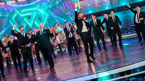 En las últimas horas, una nueva renuncia sacudió a marcelo tinelli.es que su programa, showmatch, no sólo sufre los números de bajo rating sino que también ve partir a figuras por las que apostó para el nuevo certamen de la academia.en este caso, fue ulises bueno quien anunció su adiós debido a nuevos compromisos laborales.y fue allí donde, de forma inesperada, el conductor lo apuró. Marcelo Tinelli Debuto Con Showmatch En Su Edicion 2021 Con Una Mega Apertura Youtube