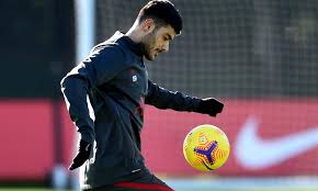Ozan kabak makes his liverpool debut in this afternoon's premier league duel with leicester city. Wjas6msnpbgfrm