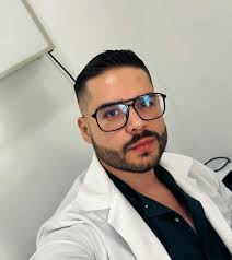 Christian Reyna's Instagram, Twitter & Facebook