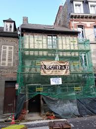 Remplissage Colombages En Beton De Chaux Allege Avec Billes D Argile Maison Patrimoine Restoration Architecture Art Im Colombage Immobilier Pan De Bois