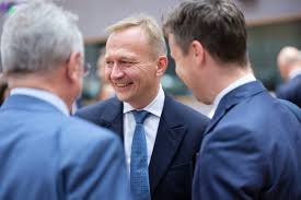 Medalion Rahimi Nude with Naim Darrechi