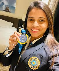 Devika Vaidya (@officialdevika) • Instagram photos and videos