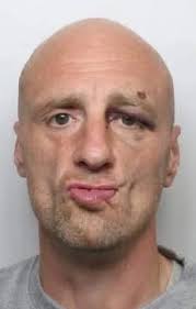 Scammer ? He using my picture….when I pointed it out he removed it.