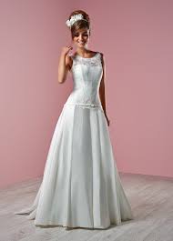 Qui a achet sa robe l bas. Exclaimhere Robe De Mariee Tati