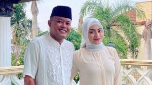 Suami barunya kini dituduh sebagai dalang di balik rumor tersebut. Biodata Nathalie Holscher Istri Sule Yang Rumah Tangganya Goyah