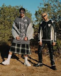As many urbano artists are wont to do these days, the trio first. Bad Bunny Updates On Twitter Bad Bunny X Jhay Cortez Dakiti
