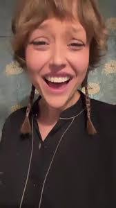 Sabrina Limon's Instagram, Twitter & Facebook