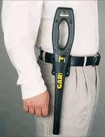 The garrett thd is ideal for law enforcement or other security teams that need a lightweight alternative to a larger metal detector without sacrificing. Garrett Hand Held Metal Detector