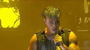 Sonne is a track from rammstein's 2001 album mutter, though was released as a single beforehand. Rammstein Sonne Proshot Download Festival 2016 Hd Ger Eng Ru Es Fr Youtube