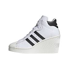 Adidasmarkası 100 yılı aşkın tecrübesi ile halen spor giyim ürünleri tasarlamaktadır. Damen Sneaker Und Schuhe Adidas Superstar Ellure W Ftw White Core Black Off White Footshop