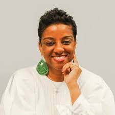 Ruth Rainer's Instagram, Twitter & Facebook